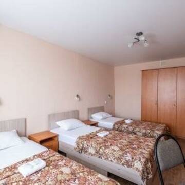 Вторая категория трехместный (удобства в блоке) в Гостинице Авиатор